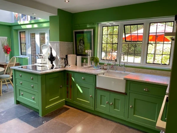 Farrow & Ball Paint - Emerald Green No. W53 - ARCHIVED